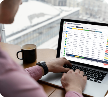 Support décisionnel via un tableau de bord avec des scores de criticité.